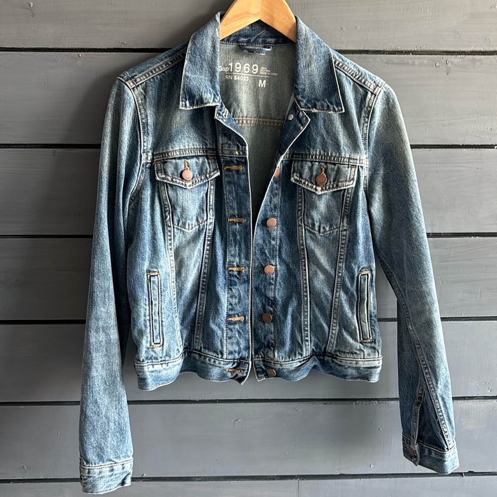 GAP 1969 Medium Distressed Denim Jacket